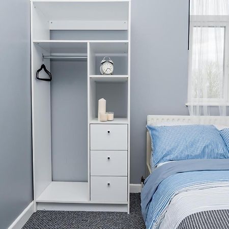 Shirley House 2, Self Catering Guest House, Self Check In, Smart Locks, 10 Min Walk To Southampton General, Aspire And Princess Anne Hospitals, Access To Fully Equipped Kitchen, Excellent Transport Links, Ideal For Longer Stays And Hospital Shifts Εξωτερικό φωτογραφία