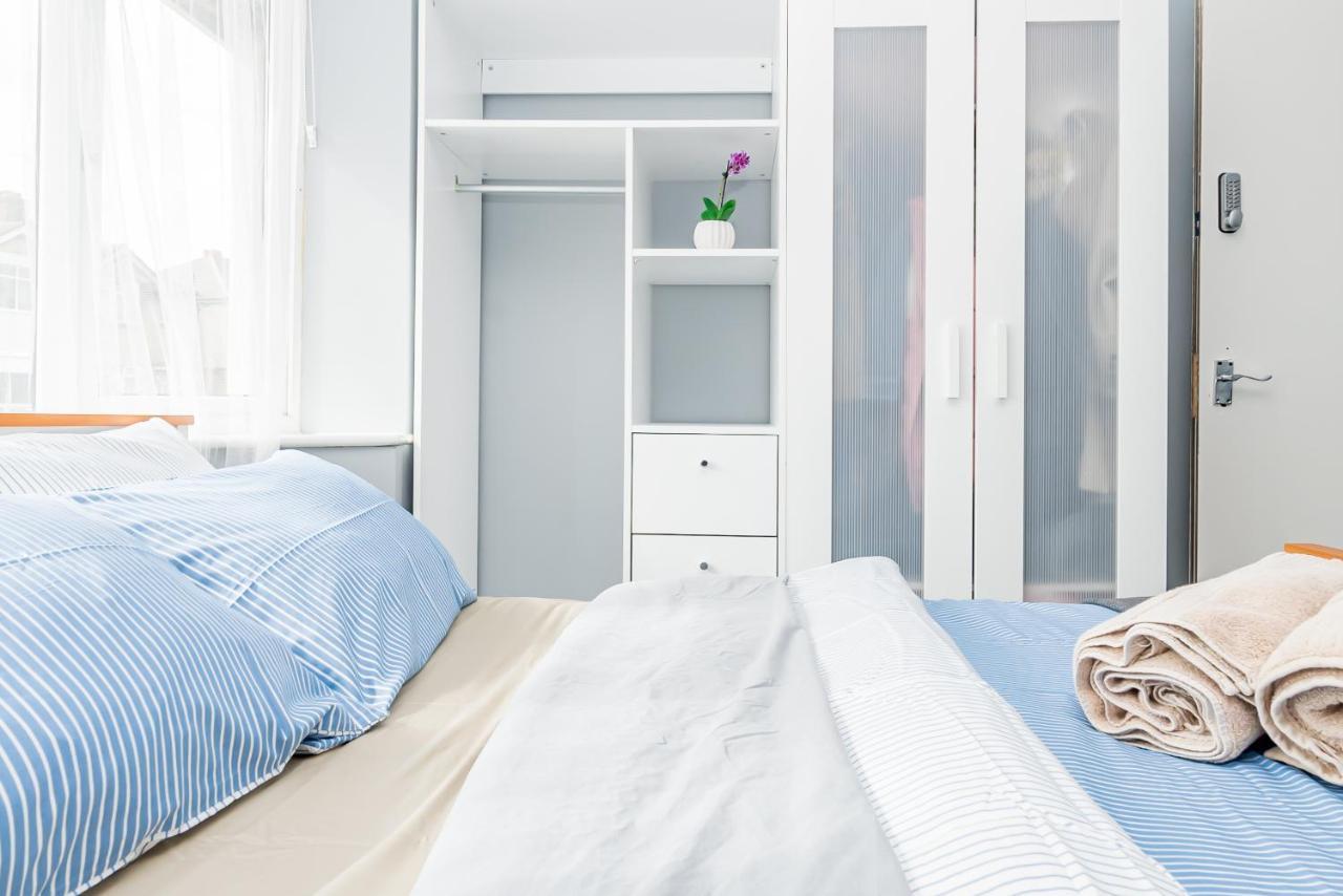 Shirley House 2, Self Catering Guest House, Self Check In, Smart Locks, 10 Min Walk To Southampton General, Aspire And Princess Anne Hospitals, Access To Fully Equipped Kitchen, Excellent Transport Links, Ideal For Longer Stays And Hospital Shifts Εξωτερικό φωτογραφία