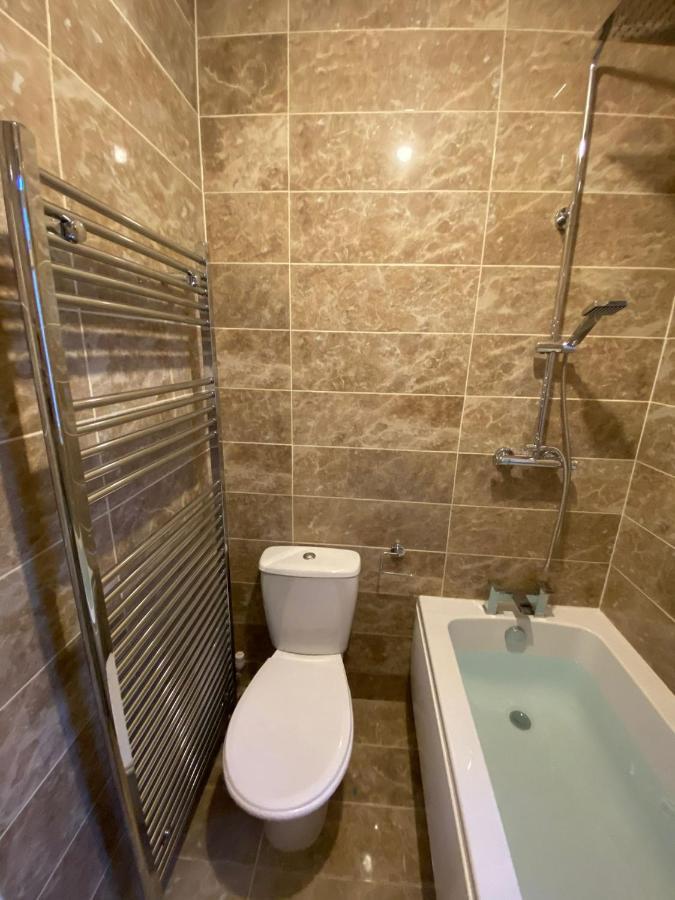 Shirley House 2, Self Catering Guest House, Self Check In, Smart Locks, 10 Min Walk To Southampton General, Aspire And Princess Anne Hospitals, Access To Fully Equipped Kitchen, Excellent Transport Links, Ideal For Longer Stays And Hospital Shifts Εξωτερικό φωτογραφία