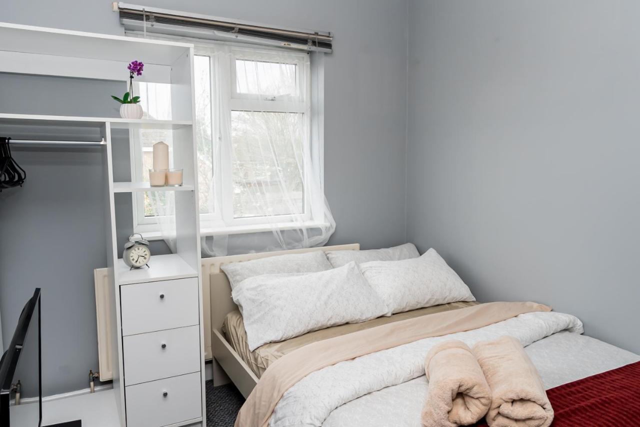 Shirley House 2, Self Catering Guest House, Self Check In, Smart Locks, 10 Min Walk To Southampton General, Aspire And Princess Anne Hospitals, Access To Fully Equipped Kitchen, Excellent Transport Links, Ideal For Longer Stays And Hospital Shifts Εξωτερικό φωτογραφία